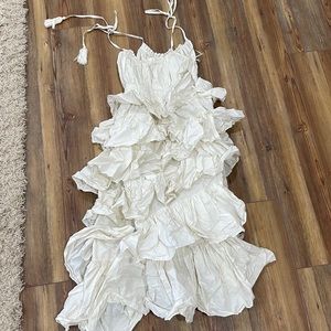 White frill mid-length dress
